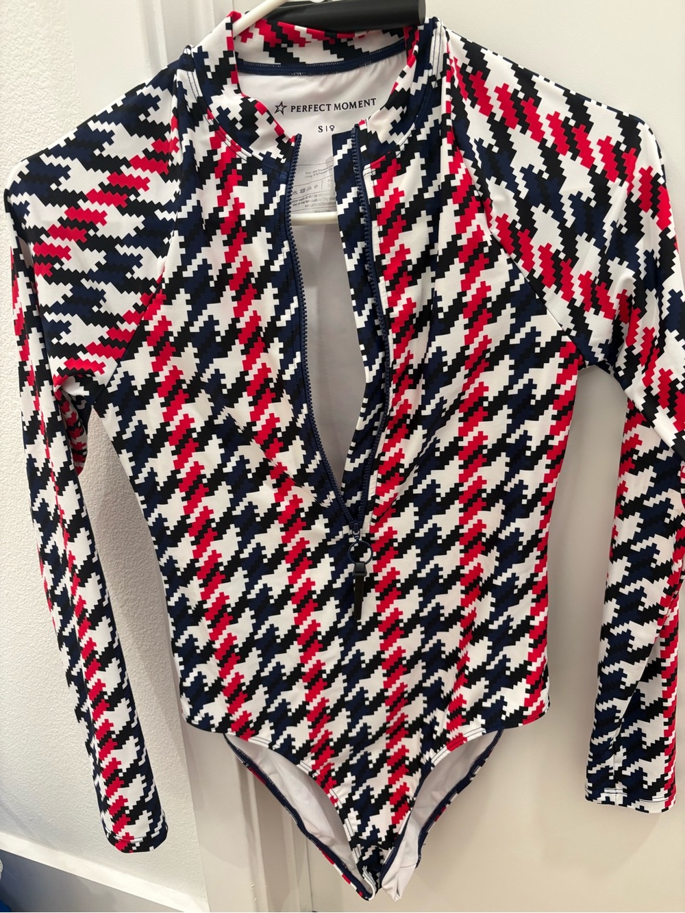 PERFECT MOMENT Houndstooth Long Sleeve Zip Front Swimsuit